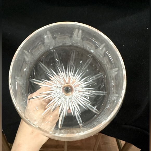 Vera Wang Crystal duchesse wine glass - Picture 3 of 4